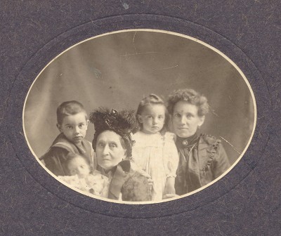 Hayden's great-great-grandmother Elizabeth Thatcher Grimmett, center, with her children. 