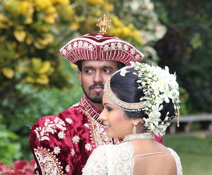 A traditional sinhalese marriage in Sri Lanka. Photo Credits - Peter van der Sluijs