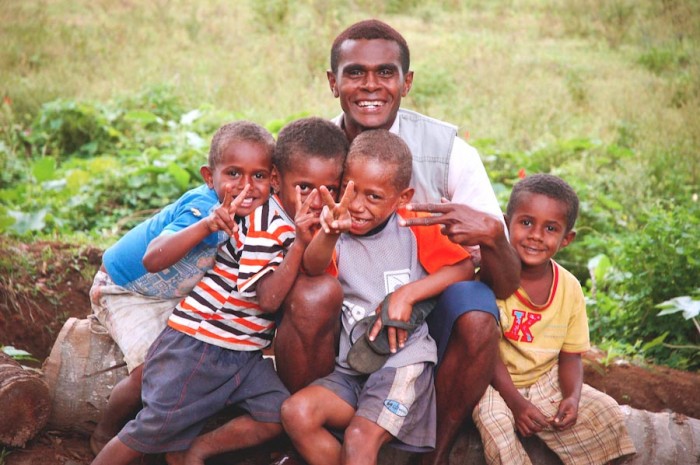 Fijians in Raviravi. (Photo from Flickr by Alex Kehr)
