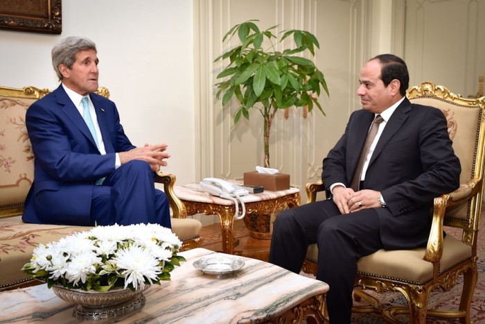 President el-Sisi and Secretary of State John Kerry meeting at the Presidential Palace in Cairo last July. (Photo from Flickr via US Dept of State)