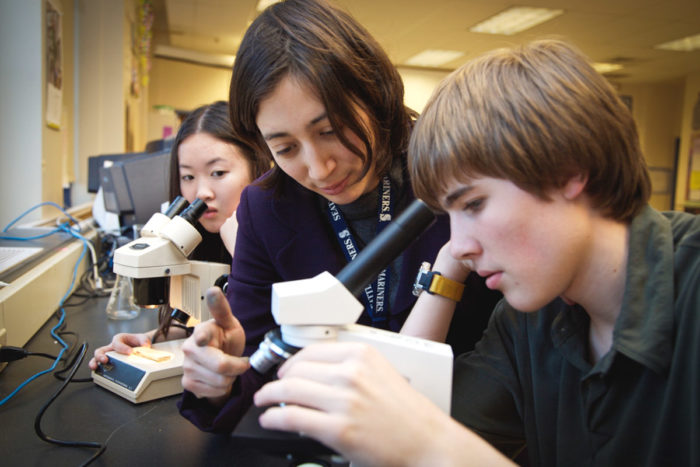 Garfield High School students and teachers in a science class. (Photo from Flickr by NWABR)