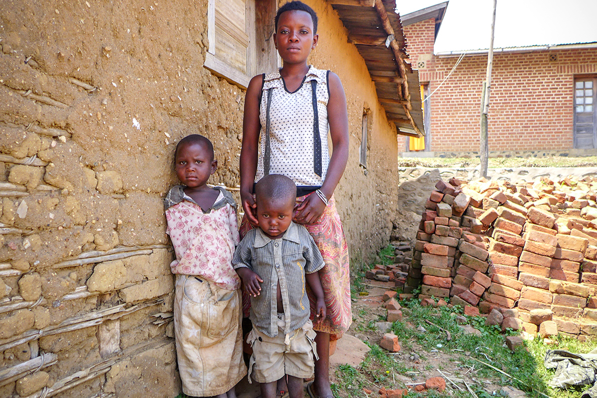 siblings,DRC,home